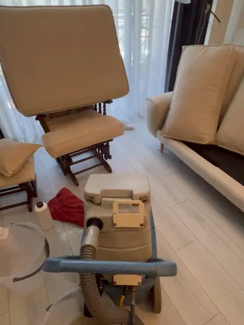 Krem sallanan koltuk ve kanepe minderleri — İzmir